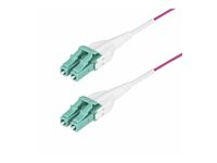 StarTech.com 10m (33ft) LC/LC (UPC) OM4 Multimode Fiber Optic Cable, OFNR - Patch-kabel - LC/UPC duplex multimode (hane) till LC/UPC duplex multimode (hane) - 10 m - 1.6 mm - fiberoptisk - duplex - 50/125 mikron - OM4 - OFNR - startkabel - erika-violett OM4RLCLC10M