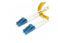 StarTech.com 15m (49.2ft) LC to LC (UPC) OS2 Single Mode Duplex Fiber Optic Cable, 9/125µm, Laser Optimized, 10G, Bend Insensitive, Low Insertion Loss - LSZH Fiber Patch Cord (SMDOS2LCLC15M) - Patch-kabel - LC/UPC enkelläge (hane) till LC/UPC enkelläge (hane) - 15 m - 15 m - 2 mm - fiberoptisk - duplex - 9 / 125 mikrometer - OS1/OS2 - halogenfri, passiv - gul SMDOS2LCLC15M
